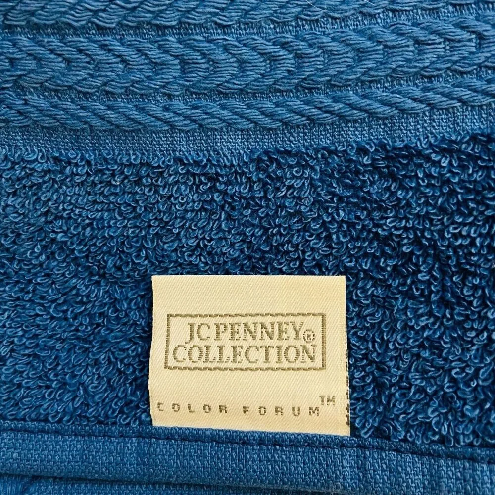 4333 JC Penny blue hand and washcloth towels